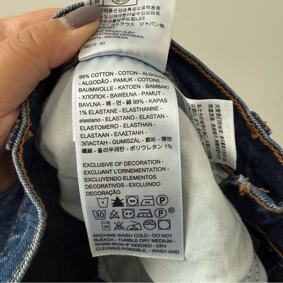 Levi's Wedgie Straight High Rise - Picture 10 of 15